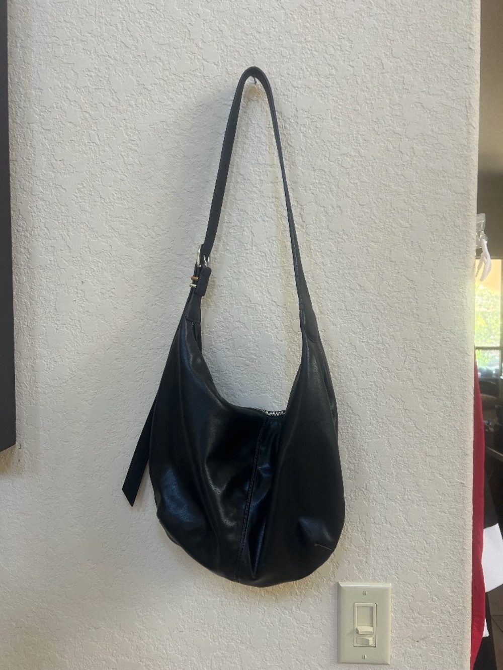 Steve Madden Black Slouchy Hobo Shoulder Bag. NWOT